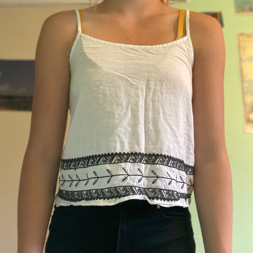 Super cute linen white tank